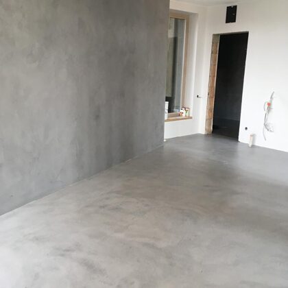 Mikrocementa segums sienam un grīdam